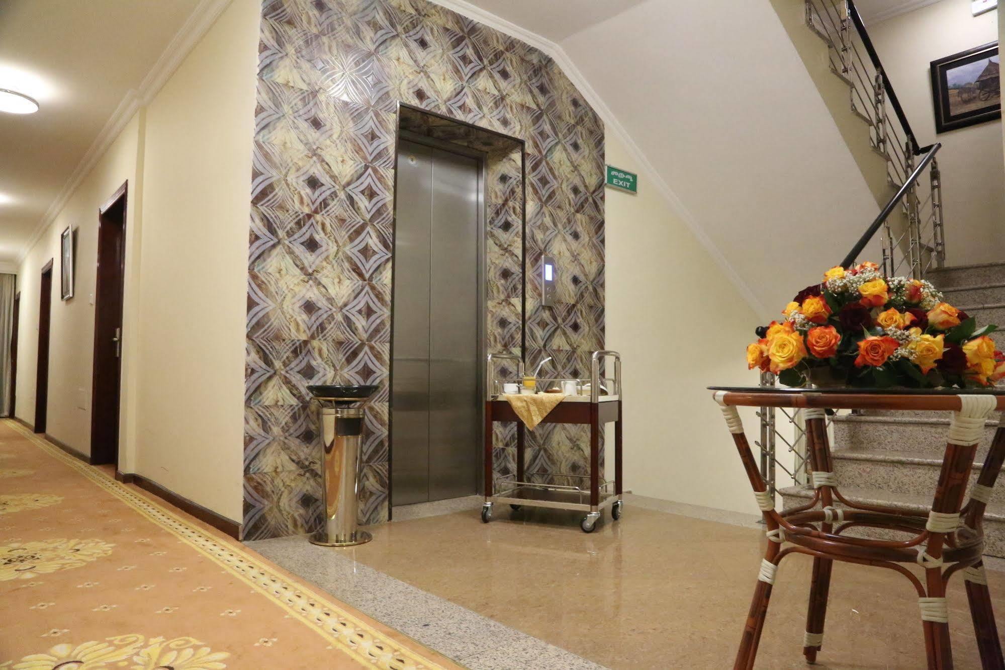 Caravan Hotel Аддис-Абеба Екстер'єр фото