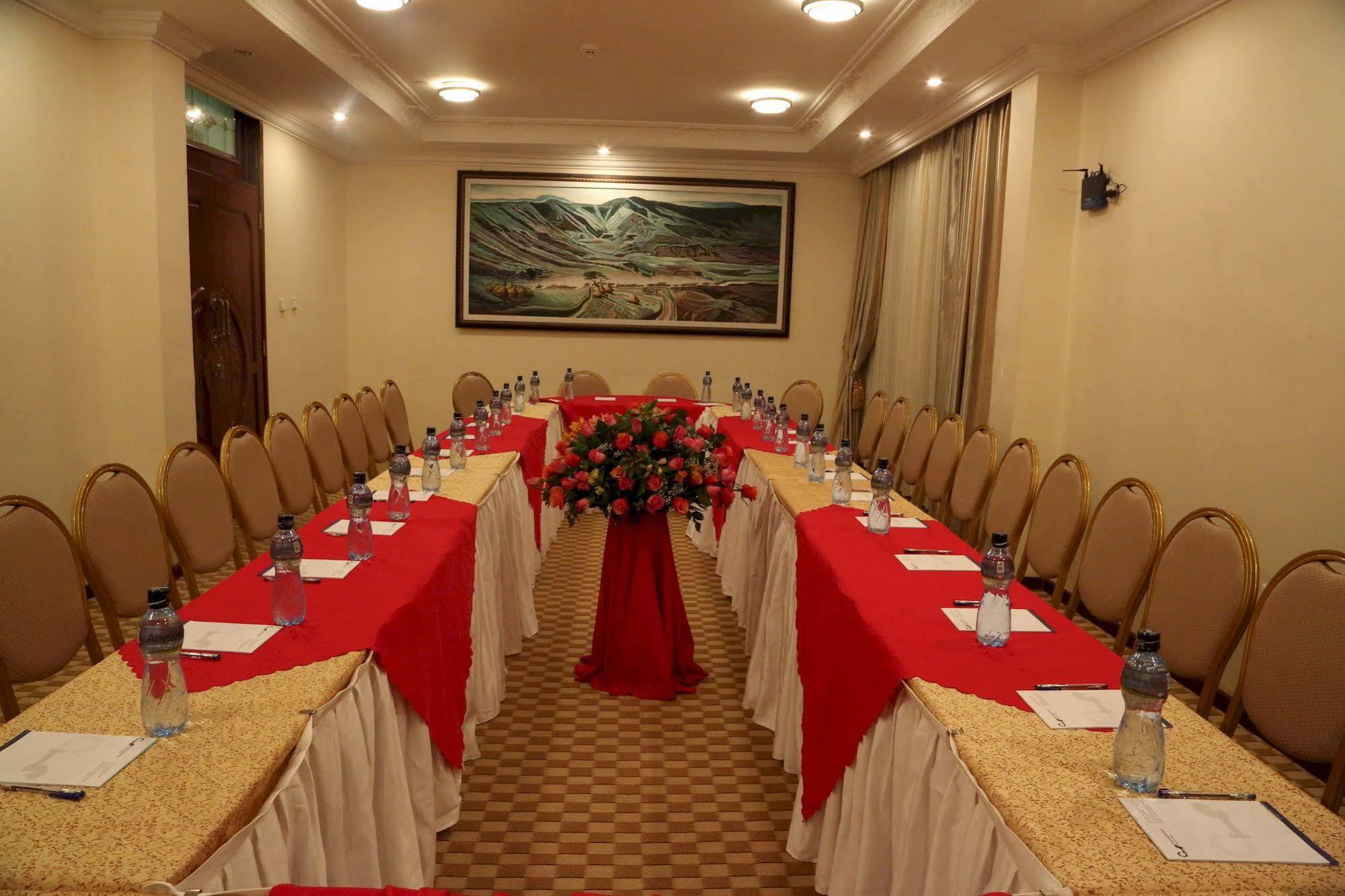 Caravan Hotel Аддис-Абеба Екстер'єр фото